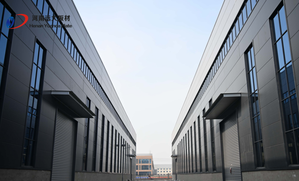 新建廠房外墻優(yōu)選材料:河南遠(yuǎn)大聚氨酯封邊巖棉板應(yīng)用案例(十六棟)(圖3) 新建廠房外墻優(yōu)選材料:河南遠(yuǎn)大聚氨酯封邊巖棉板應(yīng)用案例(十六棟)(圖3)